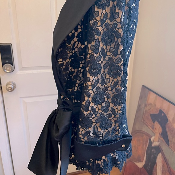 Tadashi - Black Lace Eve Jacket. Showstopper for sure! - Picture 9 of 16